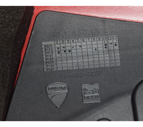Carenagem Direita C/ Detalhes Ducati Panigale V4s 19-24 Orig