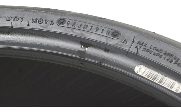 Pneu Dunlop Spotmax D214f 120/70 Zr17  M/c 58w