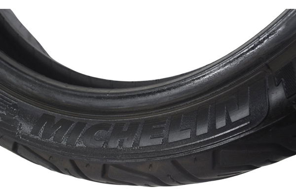 Pneu C/ Detalhes Michelin City Grip 2 100/90-14 M/c 57s