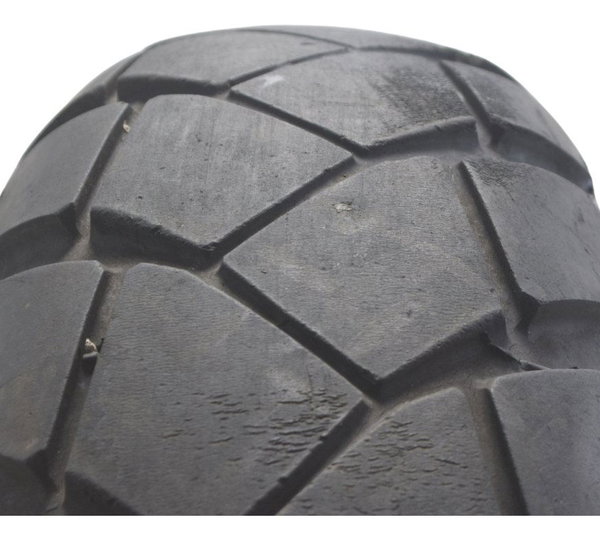 Pneu Com Detalhes Metzeler Tourance 150/70 R17 M/c 69v