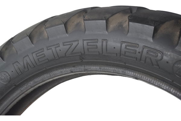 Pneu Metzeler Tourance 130/80-17 M/c 65s