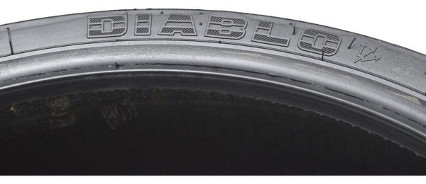 Pneu C/ Detalhes Pirelli Diablo 190/50 Zr17 M/c 73w