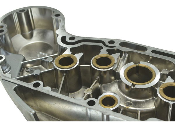 Tampa Motor Direito C/ Avaria Harley Xl 1200c 11-13 Original