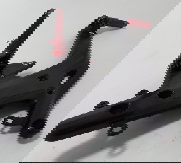 Bacalhau Direito Kawasaki Er6n 15/17 Original Quebrado 40639