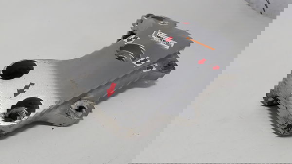 Suporte Bacalhau Esq Cb 600f Hornet 05/07 Descrição 41129