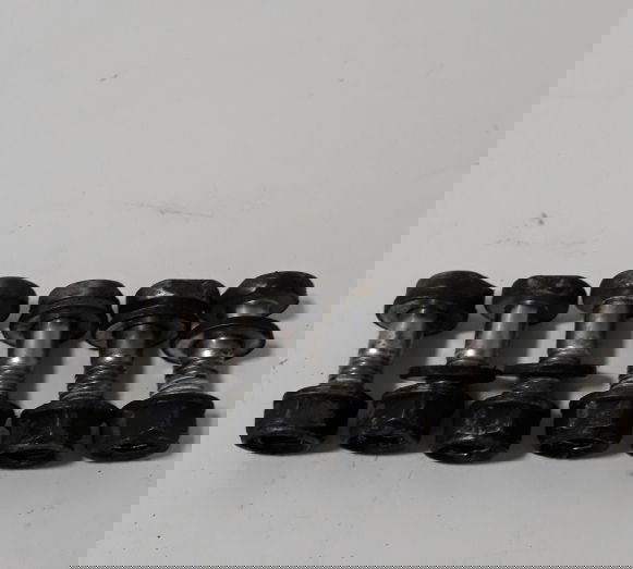 Parafuso Fixação Coroa Cbr 600rr 07/12 Original 36319