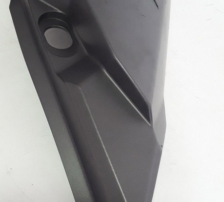 Carenagem Lateral Rabeta L/d Versys 300 2017 Original (493) Não Se Aplica