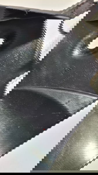 Acabamento Duro Ar Carenagem Frontal Bmw S 1000rr Origi 5746 Preta