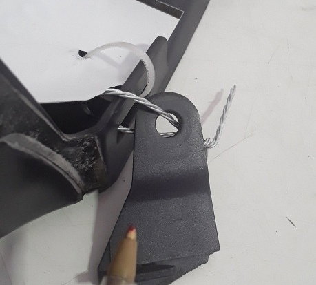 Acabamento Traseiro Inferior L/e Kawasaki Zx10 Origi (3701)