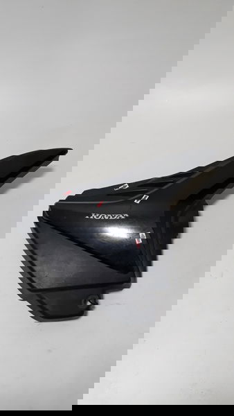 Tampa Lateral Dir Cg 150 Fan 09/13 Ori 35102 Avaria Preto