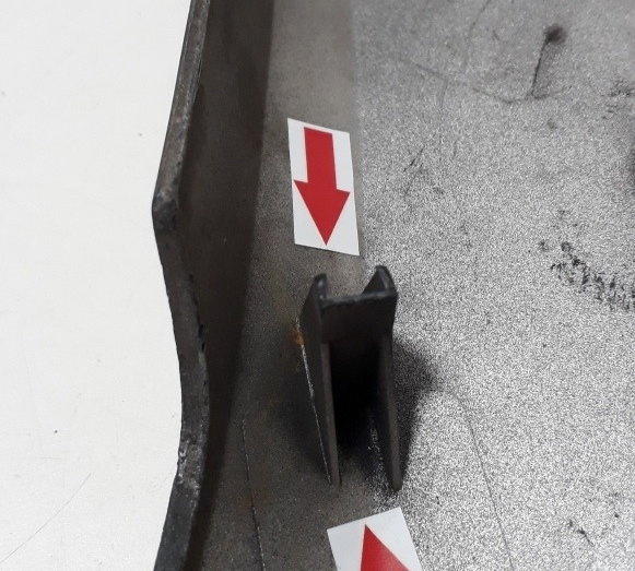 Carenagem Sup. Lateral Dir Cg 150 Titan 09/13 Avaria 31548 Prateado