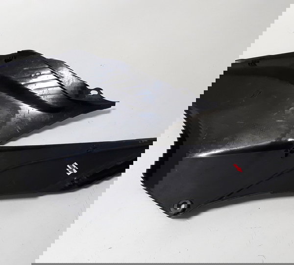 Carenagem Lateral Honda Cb 300 10/15 L/d Orig Detalhe 46458 Preto