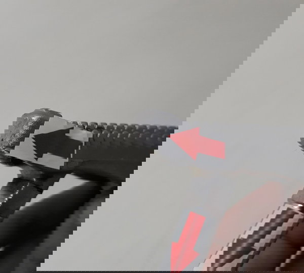 Pedaleira Dianteira Kawasaki Ninja 400 L/d Ori Detalhe 46435