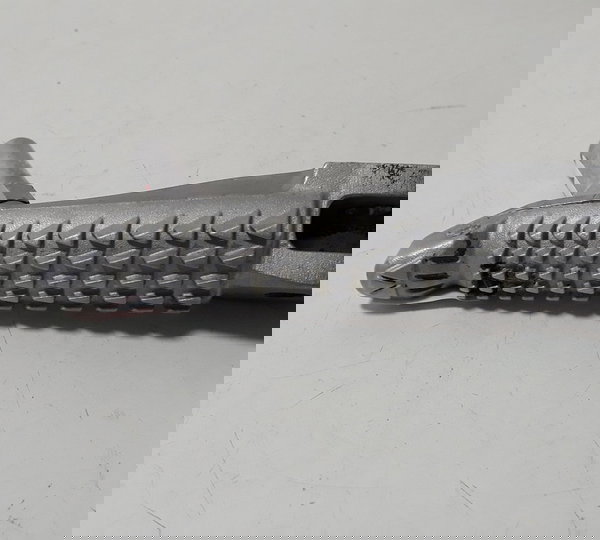 Pedaleira Dianteira Kawasaki Ninja 400 L/d Ori Detalhe 46435