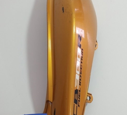 Carenagem Rabeta Traseira Esq Cb 300 2011/15 Avaria (11939) Dourado