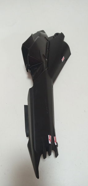 Acabamento Rabeta Dir Yamaha Fazer 250 18/20 Avaria 18437