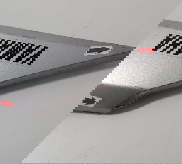 Carenagem Lateral Dir Yamaha Fazer 250 18/23 Original 31574 Prateado