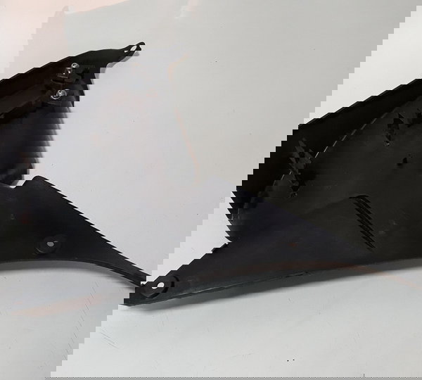 Acabamento Lateral Interno Cbr 1000rr 04/07 L/e Detalhe 5990 Preto