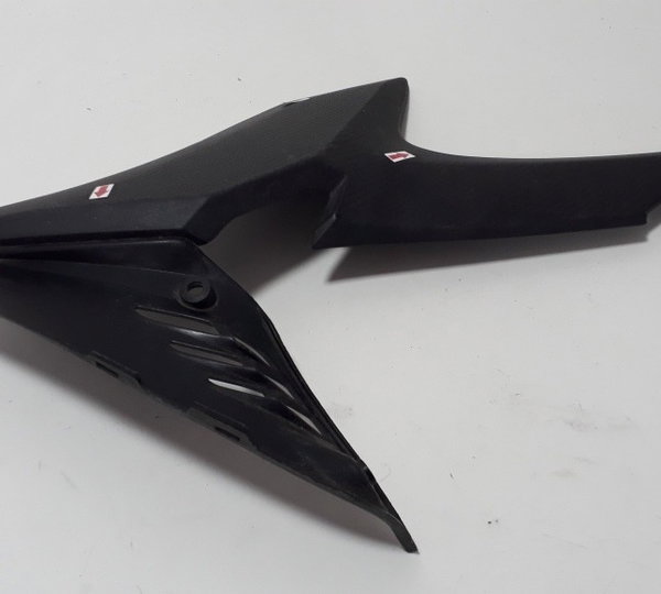 Acabamento Aba Dir Honda Bros 160 Ori 29881 Avaria Preto