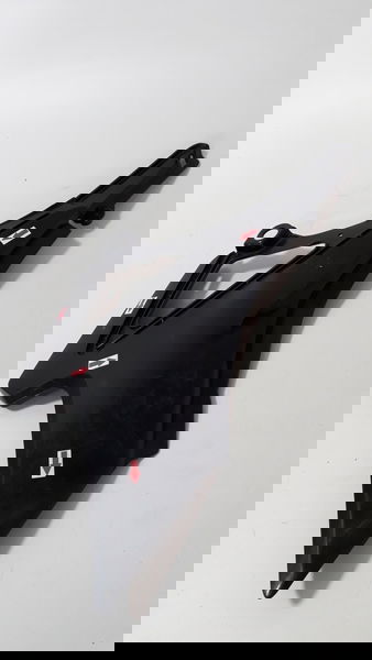 Tampa Lateral Honda Bros 150 09/13 L/d Orig 31559 Preto