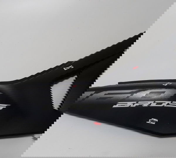 Careagem Lateral Dir Honda Bros 160 Ori 7934 Avaria Preto