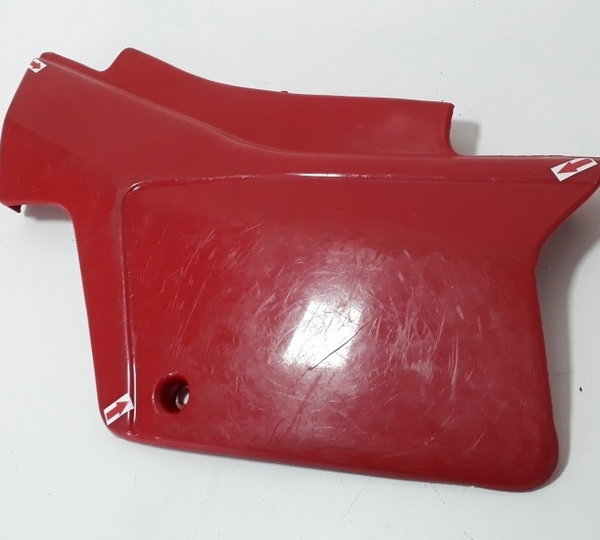 Carenagem Tampa Lateral Esq Honda Xl 250r 82/87 Avaria 31505 Vermelho
