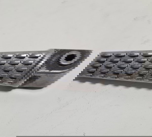 Pedaleira Traseira Esq Kawasaki Z900 Rs Orig Descrição 45042