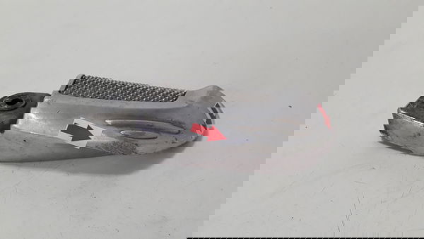 Pedaleira Traseira Honda Pcx 150 13/18 L/e Ori Detalhe 43904