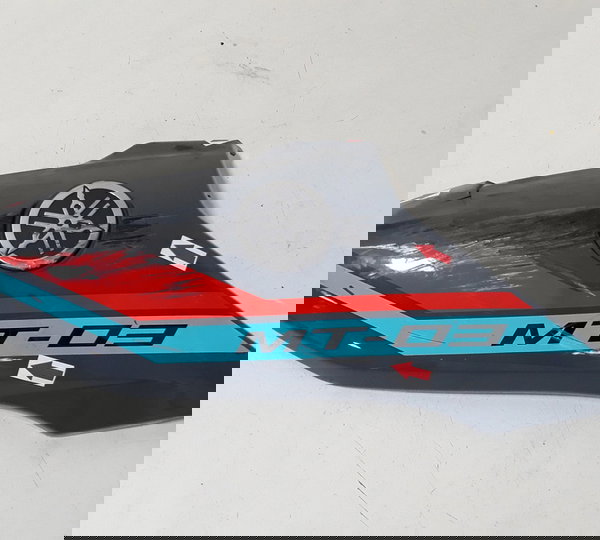 Carenagem Lateral Tanque Mt 03 22/22 L/d Orig Detalhe 43202 Cinza-escuro