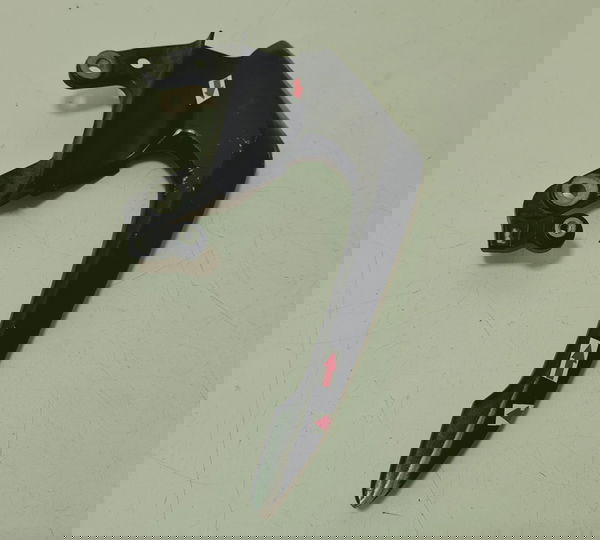 Alça Traseira Dir Honda Cg 160 Titan 16/24 Descrição 42847 Prateado