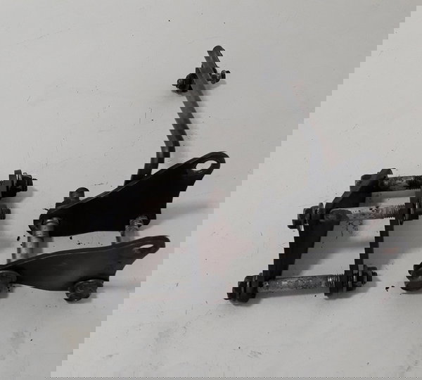 Suporte Motor Honda Xre 300 16/16 Orig 42713 Preto