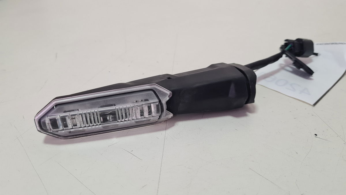 Pisca Dianteiro Esquerdo Kawasaki Z 900 2022 Orig 42061