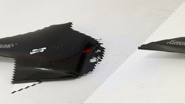 Carenagem Direita Banco Kawasaki Z900 2022 Ori 42032