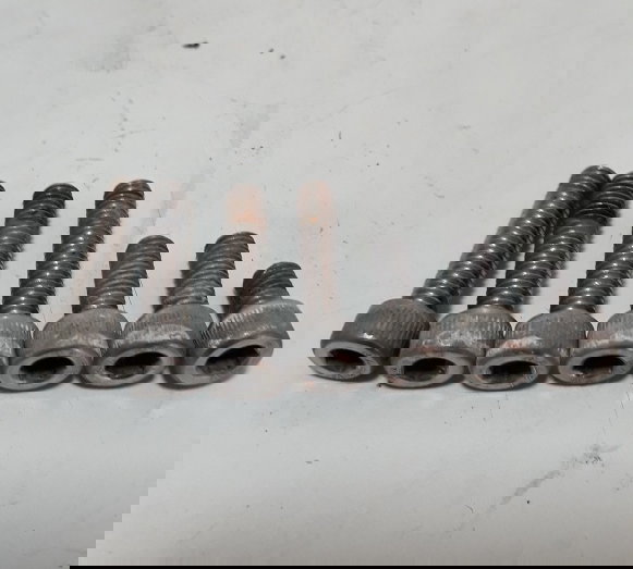 Jogo Parafuso Tampa Do Tanque Bandit 1200s 2006 Ori 36289