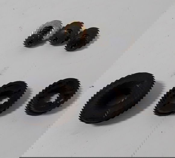 Parafuso Fixação Lanterna Yamaha R1 01/01 Orig 36505