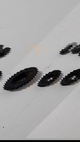 Parafuso Fixação Lanterna Yamaha R1 01/01 Orig 36505