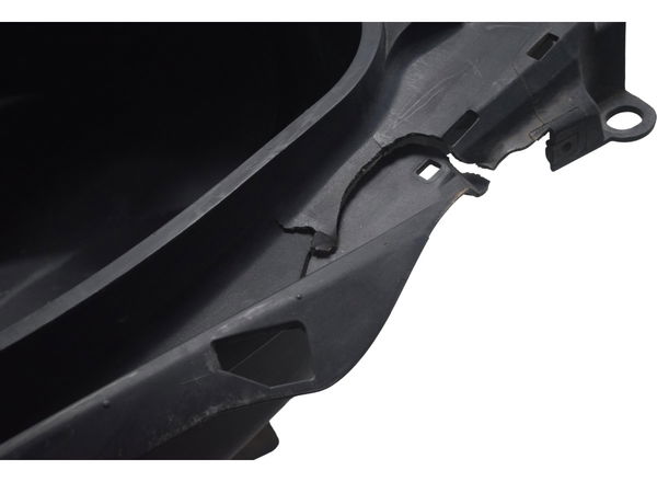 Caixa Interna Baú C/ Avaria Yamaha N-max 160 17-20 Original