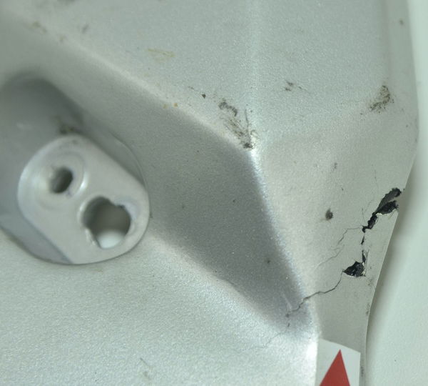 Carenagem Lateral Esq C/ Avaria Triumph Tiger 800 Xrx 13-18 Preto