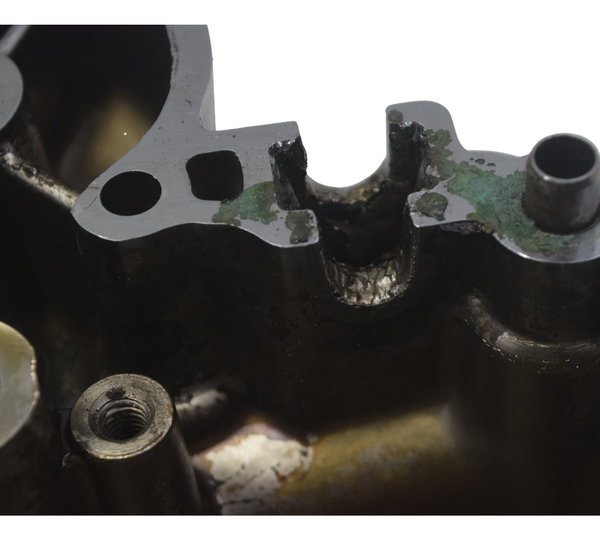 Tampa Motor Esq Estator C/ Detal Honda Vt Shadow 600 C 95-05 Prateado