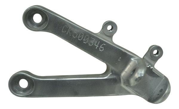 Suporte Pedaleira Dianteira Dir Honda Cbr 600 Rr 07-14 Orig