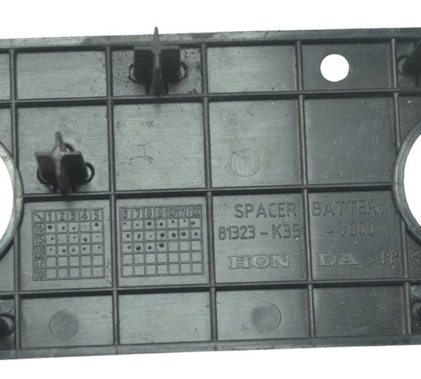 Espaçador Tampa Bateria Honda Pcx 150 16-18 Original