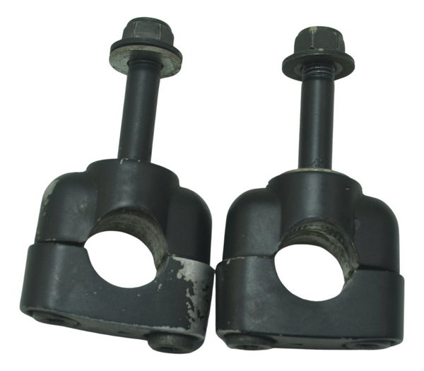 Par Riser Guidão Yamaha Mt 03 16-19 Original Preto Par Riser Guidão Yamaha Mt 03 16-19 Original Preto