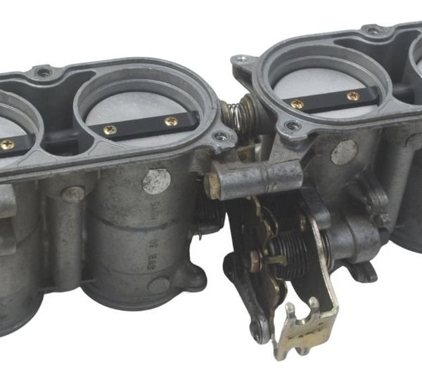 Carcaça Corpo Injeção Yamaha Yzf R1 04-06 Original