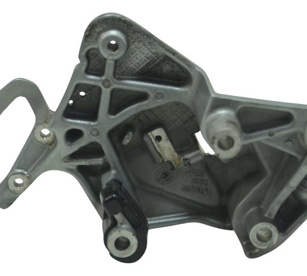 Suporte Pedaleira Dianteira Dir Bmw F 800 R 10-14 Original
