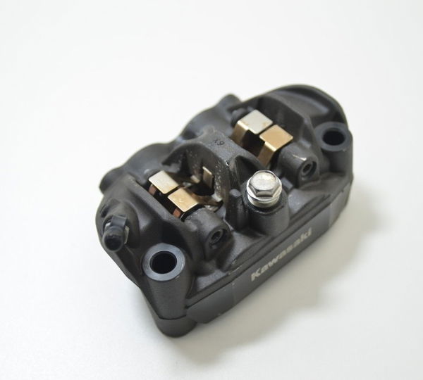 Pinça Freio Dianteiro Esq Kawasaki Versys 1000 2020 Original