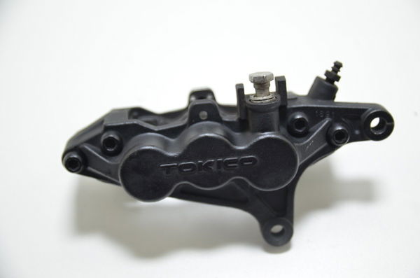 Pinça Freio Dianteiro Direito Kawasaki Ninja 900 Zx 9r 1998