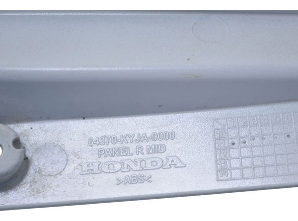 Carenagem Traseira Dir C/detal Honda Cbr 250 R 2012 Original Carenagem Traseira Dir C/detal Honda Cbr 250 R 2012 Original