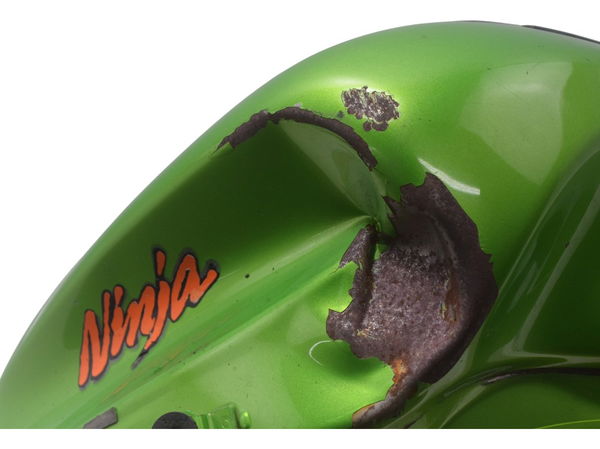 Tanque C/ Avaria Kawasaki Ninja 1000 10-13 Original