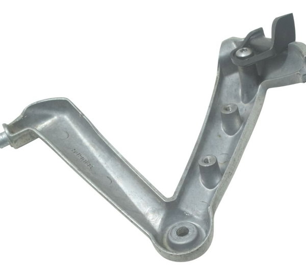 Suporte Farol Esq C/ Avaria Triumph Street Twin 900 16-22