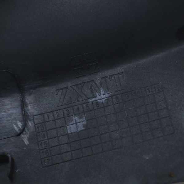 Acabamento Tanque Lateral Esq C/ Avaria Yamaha Yzf R6 06-12